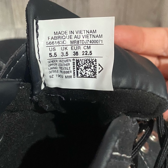 Converse - Picture 7 of 10